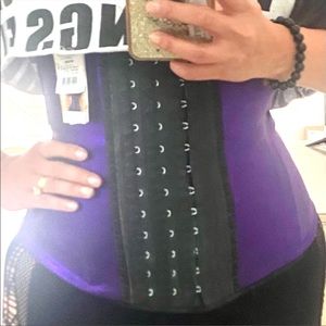 ANN CHERRY METALLIC WAIST TRAINER SIZE M